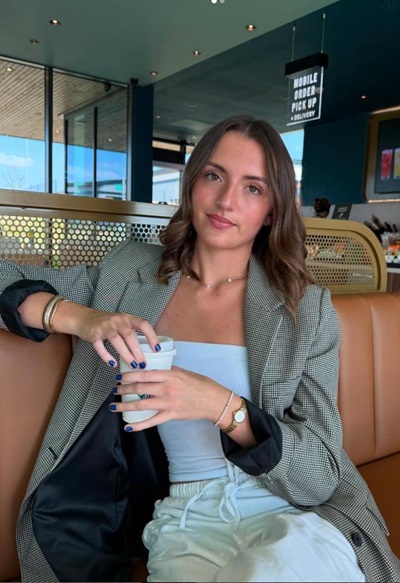 TikTok网红推荐：美国160万粉丝的穿搭时尚类博主