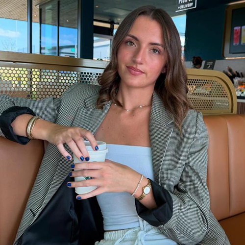 TikTok网红推荐：美国160万粉丝的穿搭时尚类博主