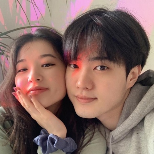 YouTube网红推荐:103万粉丝的韩国情侣旅游类网红